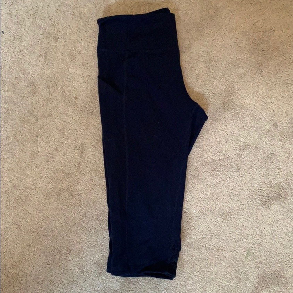 Navy Cropped Leggings